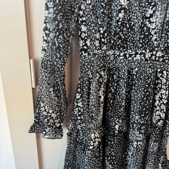 Lulus Love Me Right Black Floral Print Long Sleeve Tiered Mini Dress Size XS - Picture 6 of 9